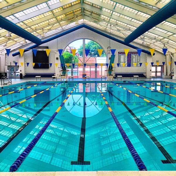 Piscina Stone Ridge School of the Sacred Heart Aquatic Center - Montgomery County