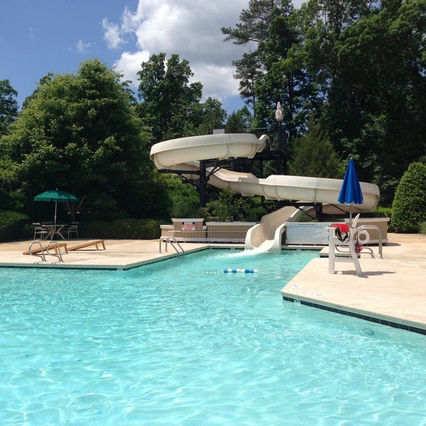 Piscina The Greenway Club at Falls River - Wake County