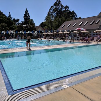 Piscina The Hills Swim and Tennis Club - Alameda County