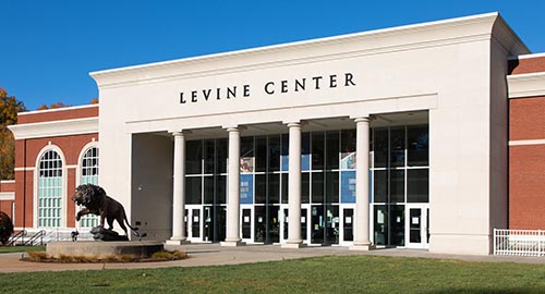 Piscina The Levine Center for Wellness and Recreation - Queens University of Charlotte - Mecklenburg County