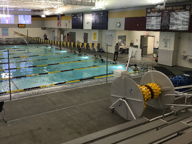 Piscina Tony St. Onge Swimming Pool - Moses Lake High School - Grant County