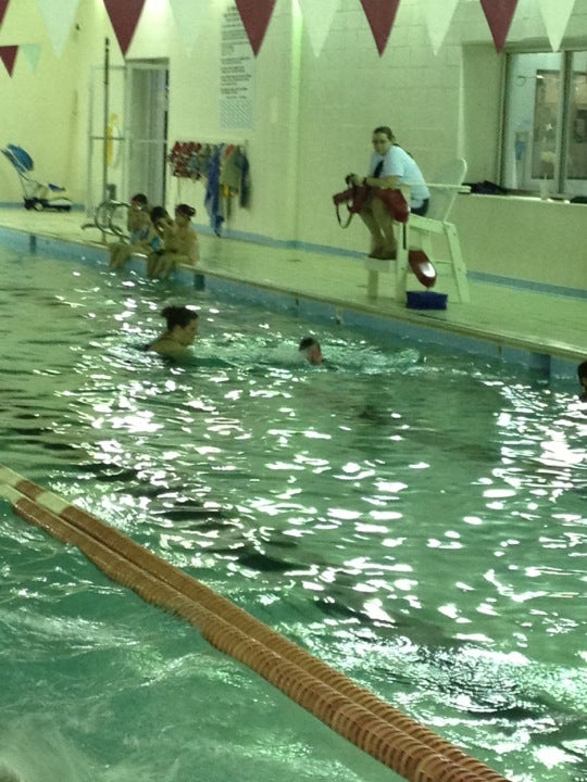 Piscina Tuckahoe Family YMCA - Henrico County