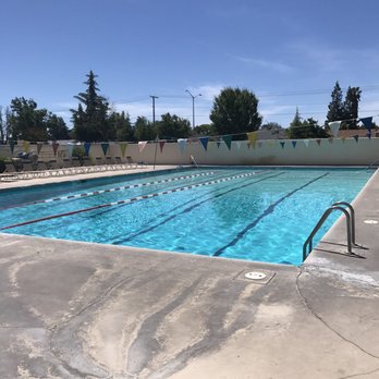 Piscina Twin Arbors Tennis Club - San Joaquin County