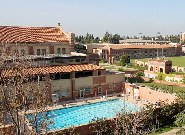 Piscina UCLA North Pool at Kaufman Hall - Los Angeles County