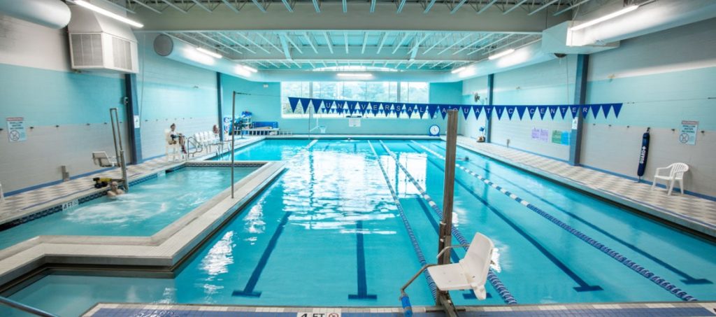 Piscina Universal Athletic Club - Lancaster County