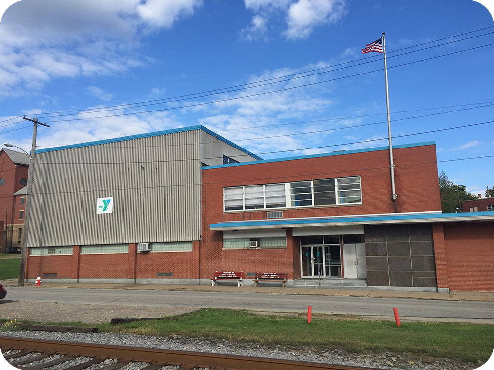 Piscina Valley Points Family YMCA - New Kensington Branch - Allegheny County