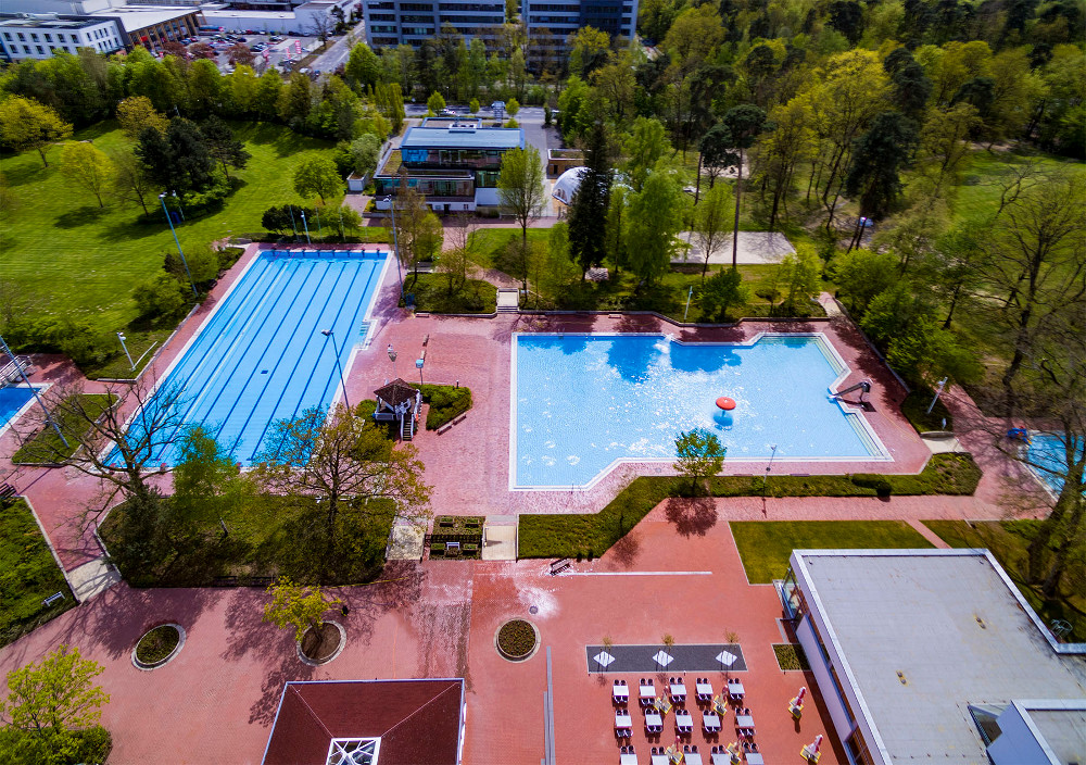 Piscina Waldschwimmbad Neu-Isenburg - Frankfurt am Main