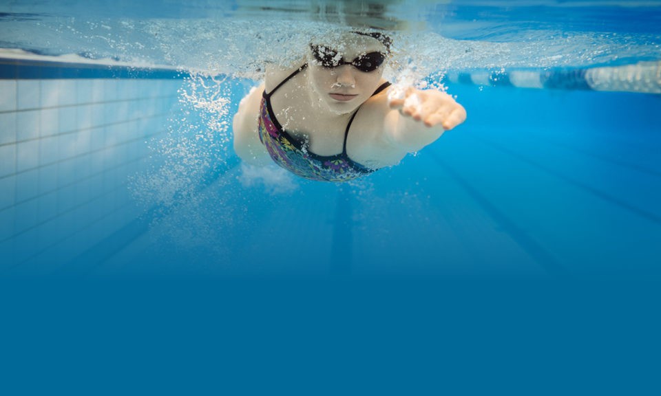 Piscina Wellbridge Athletic Club & Spa - Saint Louis County