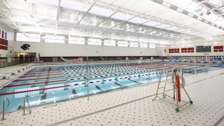 Piscina Westfield Washington Schools Aquatic Center / Westfield YMCA Aquatic Center - Hamilton County