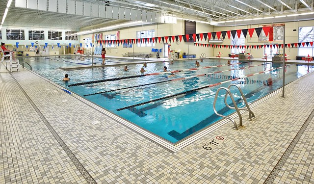 Piscina White Bear Area YMCA - Ramsey County