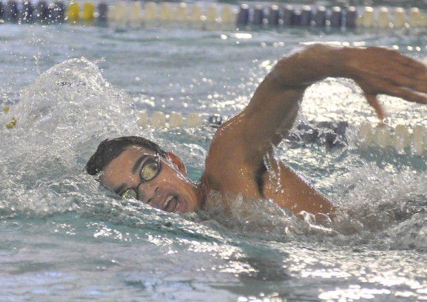 Piscina William Dentch Natatorium - Attleboro High School - Bristol County