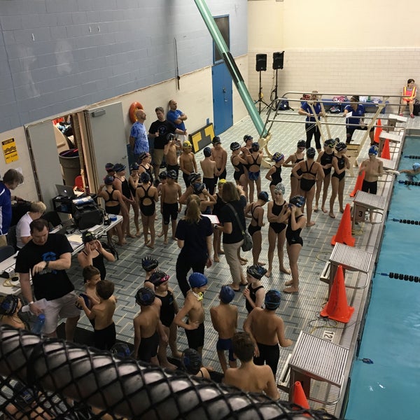 Piscina Woodland Hills High School Swimming Pool - Allegheny County